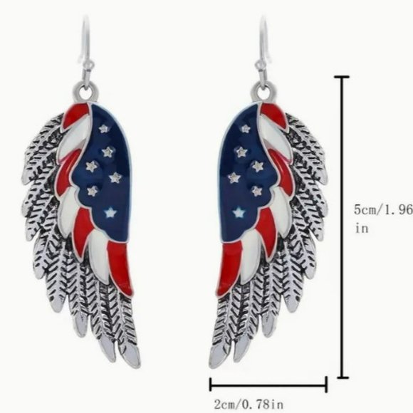 American Independence Day Flag Earrings. Wing Design in Gold tone. - Picture 2 of 2